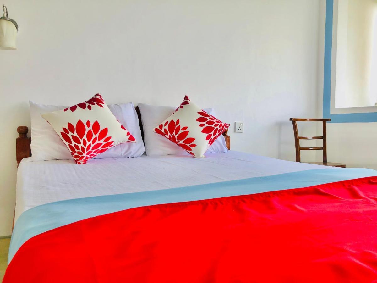 Blossom Rest Канди Екстериор снимка